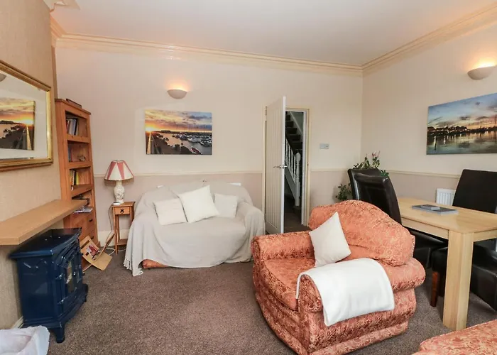 White Rose Apartment
